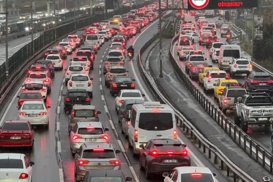Türkiye'de haziran ayında trafiğe kaydı yapılan taşıt sayısı bir önceki