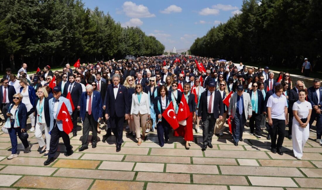 Uluslararası Rotary’nin Türkiye’deki üç bölge federasyonuna bağlı binlerce Rotaryen, Rotaract