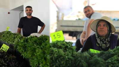 Keçiören Belediyesi tarafından hayata geçirilen Üretici Pazarları uygulamasıyla üreticiden tüketiciye