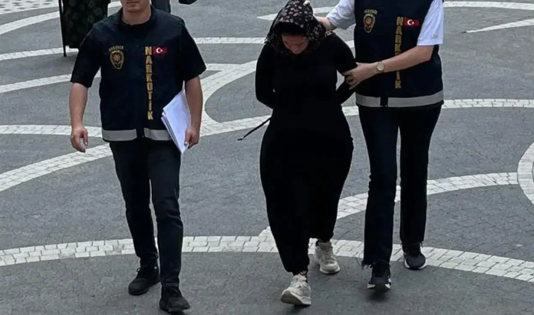 Akşehir Cezaevine oğlunu ziyarete gelen bir kadın, yapılan aramada gizlediği
