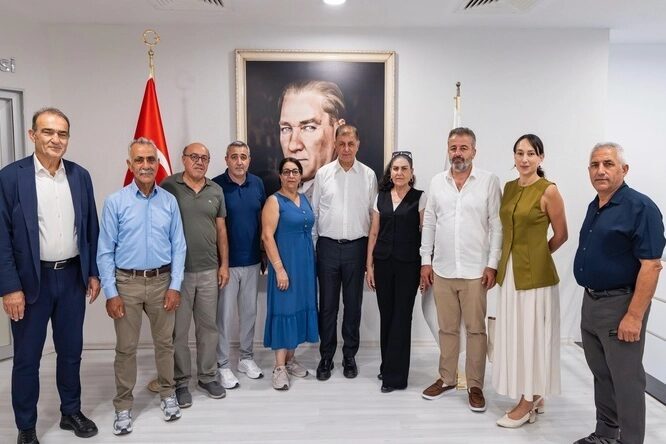 İzmir Büyükşehir Belediye Başkanı Dr. Cemil Tugay'ın Uzundere Cemevi'nin yeniden