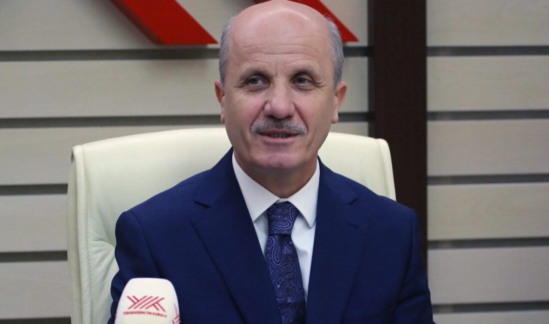 Yükseköğretim Kurulu (YÖK) Başkanı Erol Özvar, yurt dışında eğitim planlayan