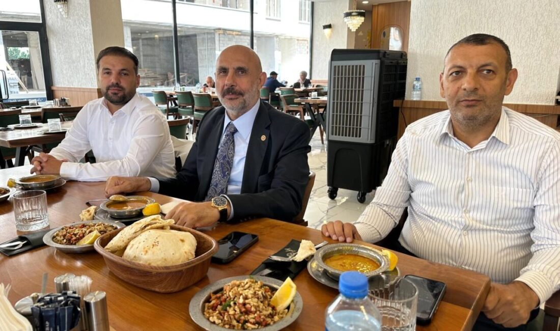 AK Parti Ağrı Milletvekili Cemal Kaya, kentte görev yapan gazetecilerle