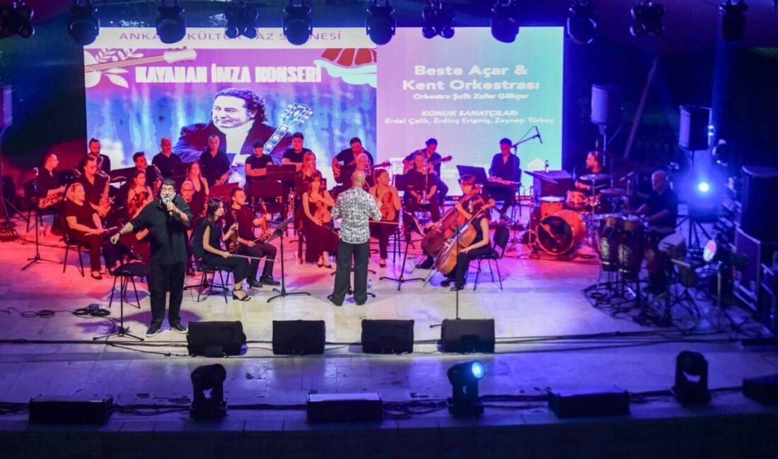Ankara Büyükşehir Belediyesi, "Ankara Kültür Yaz Sahnesi" etkinlikleri kapsamında Türk