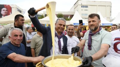 Antalya’nın renkleri, Muratpaşa Atatürk Kent Meydanı’nda buluşuyor. 80 hemşeri, yörük