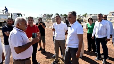 Antalya'da Muratpaşa Belediye Başkanı Ümit Uysal, Doğuyaka Mahallesi’nde dün çıkan