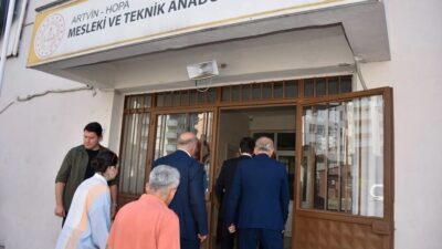 Hopa Kaymakamı Uğur Karakaya ve İl Millî Eğitim Müdürü Beraat