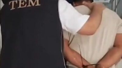 İçişleri Bakanı Mustafa Çiftçi, Diyarbakır'da terör örgütü posterleri asarak provokasyon