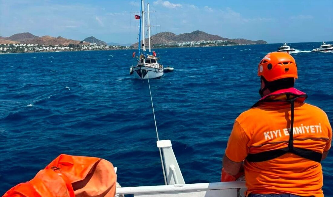 Muğla’nın Bodrum ilçesi Akyarlar Hüseyin Burnu açıklarında makine arızası nedeniyle