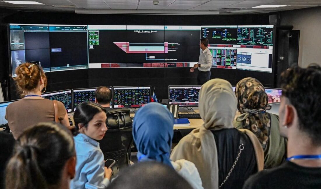 Bursa Büyükşehir Belediyesi, stajyer öğrencilerin mesleki ve kişisel gelişimlerine katkı
