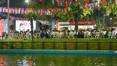 Bursa Büyükşehir Belediyesi tarafından düzenlenen ‘Kültürpark Yeşilçam Sinema Akşamları’, Türk