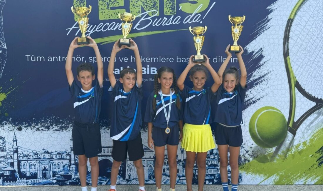 Bursa Büyükşehir Belediyesi’nin ev sahipliğinde Türkiye Tenis Federasyonu tarafından düzenlenen