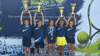 Bursa Büyükşehir Belediyesi’nin ev sahipliğinde Türkiye Tenis Federasyonu tarafından düzenlenen