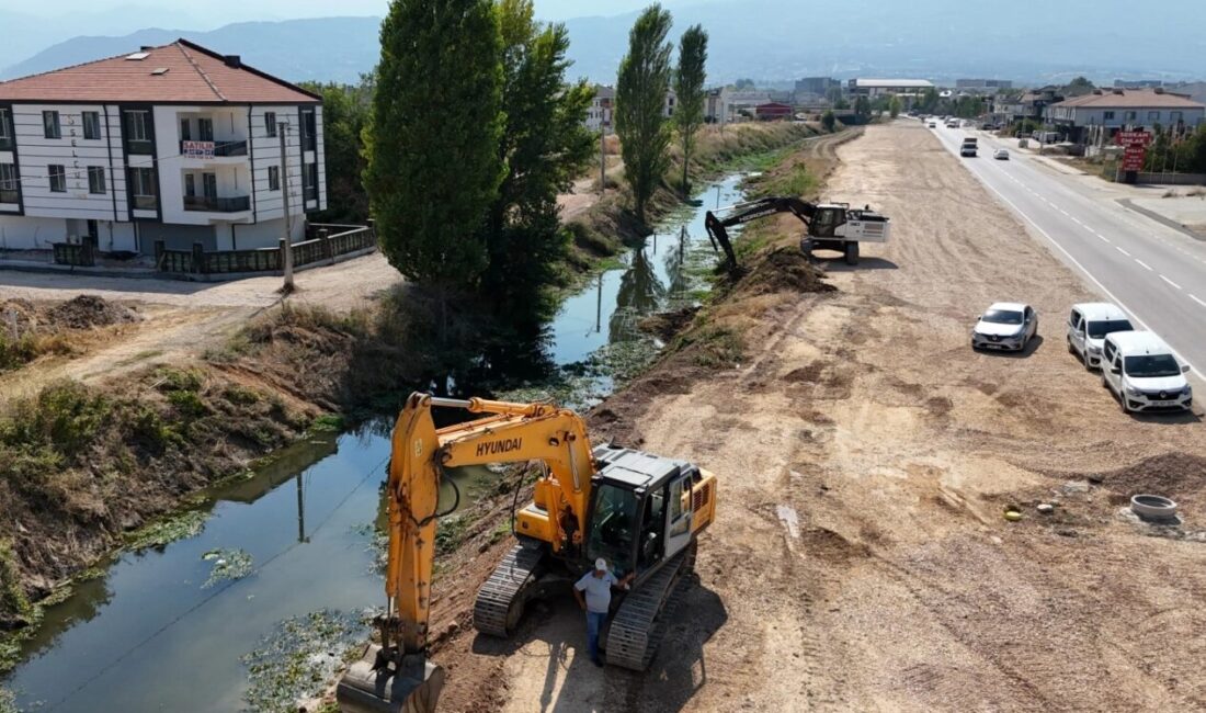 Bursa'da İnegöl Belediye Başkanı Alper Taban, DSİ Bölge Müdürü İnan