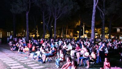 Bursa'da İznik Belediyesi’nin bu yıl dördüncüsünü düzenlediği “Nostaljik Yaz Akşamları”