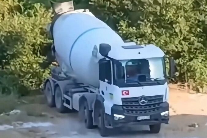 Bursa'da Nilüfer Belediyesi, duyarlı bir vatandaşın görüntülü ihbarı üzerine harekete