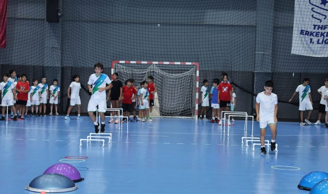 Nilüfer Belediyespor ve Türkiye Hentbol Federasyonu iş birliğiyle hayata geçirilen