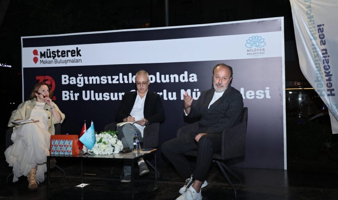 Bursa'da Nilüfer Belediyesi’nin düzenlediği Müşterek Mekan Buluşmaları’nda akademisyen Orhan Şener