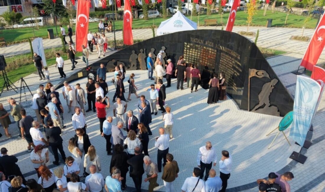 Bursa'da Nilüfer Belediyesi, 103 şehidin adını ölümsüzleştiren Şehitler Anıtı ve