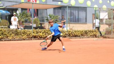 Bursa Nilüfer Belediyesi, Nilüfer Belediyespor ve Yenigün Tenis Akademi iş