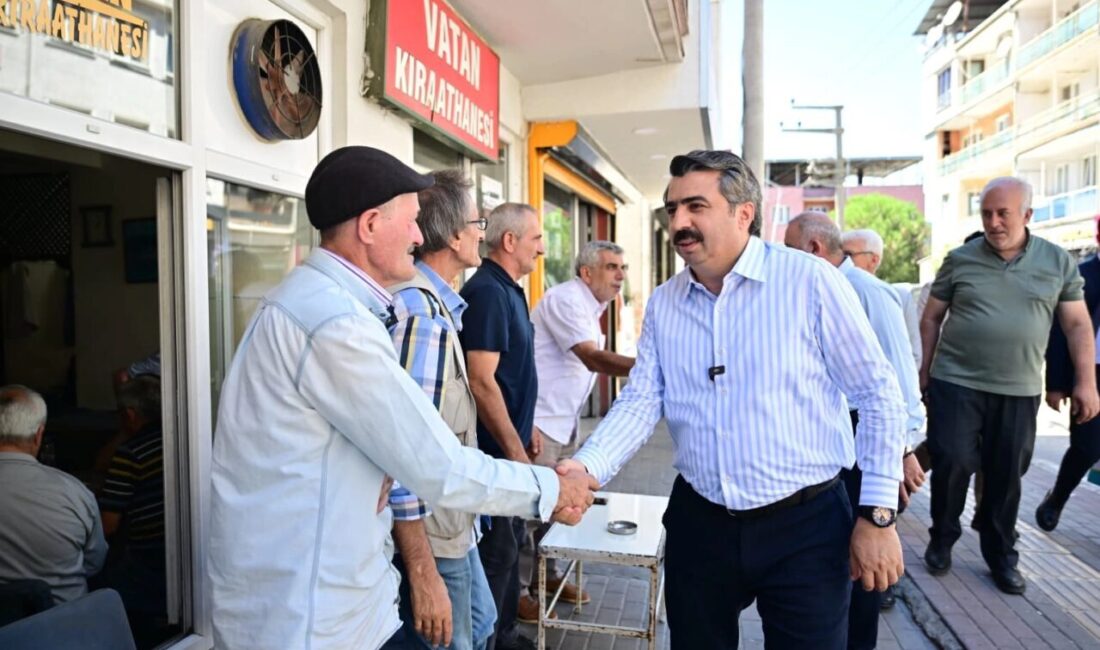 Bursa'da Yıldırım Belediye Başkanı Oktay Yılmaz, Zümrütevler Mahallesi esnafıyla bir