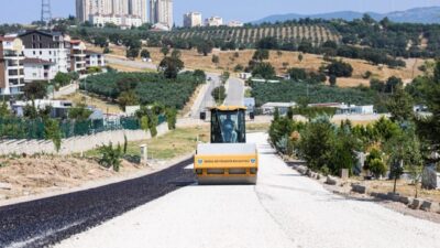 Bursa Büyükşehir Belediyesi, vatandaşların kabristan ziyaretlerini sorunsuz şekilde gerçekleştirmesi amacıyla