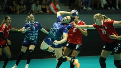 Bursa Büyükşehir Belediyespor Kadın Hentbol Takımı, Cumhurbaşkanlığı Kupası’nda ikinci oldu.