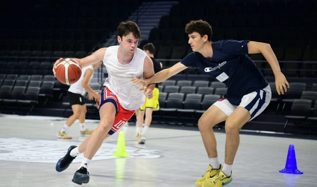 Çayırova Belediyesi Basketbol Takımı’nın altyapı seçmeleri bugün gerçekleştirildi. Yüzlerce genç