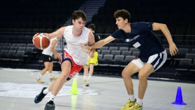 Çayırova Belediyesi Basketbol Takımı’nın altyapı seçmeleri bugün gerçekleştirildi. Yüzlerce genç