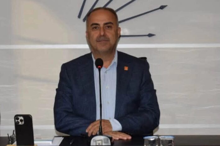 CHP Bursa İl Başkanı Av. Turgut Özkan, parti değiştirmeyi düşünen