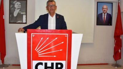 Antalya'da CHP Kumluca İlçe Başkanlığı görevine atanan Kemal Bilal Öner,