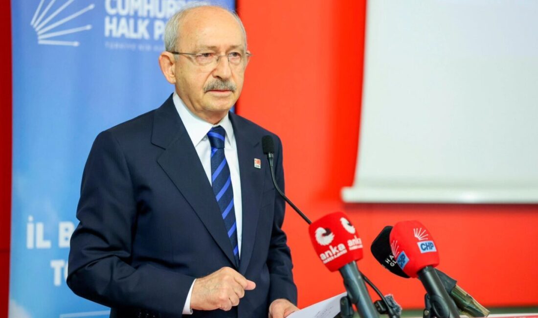 CHP Genel Başkanı Kemal Kılıçdaroğlu başkanlığında İl Başkanları Toplantısı yapıldı.