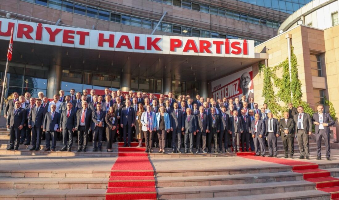 CHP’nin 81 il başkanı, Ankara’daki Genel Merkez’de bir araya gelerek
