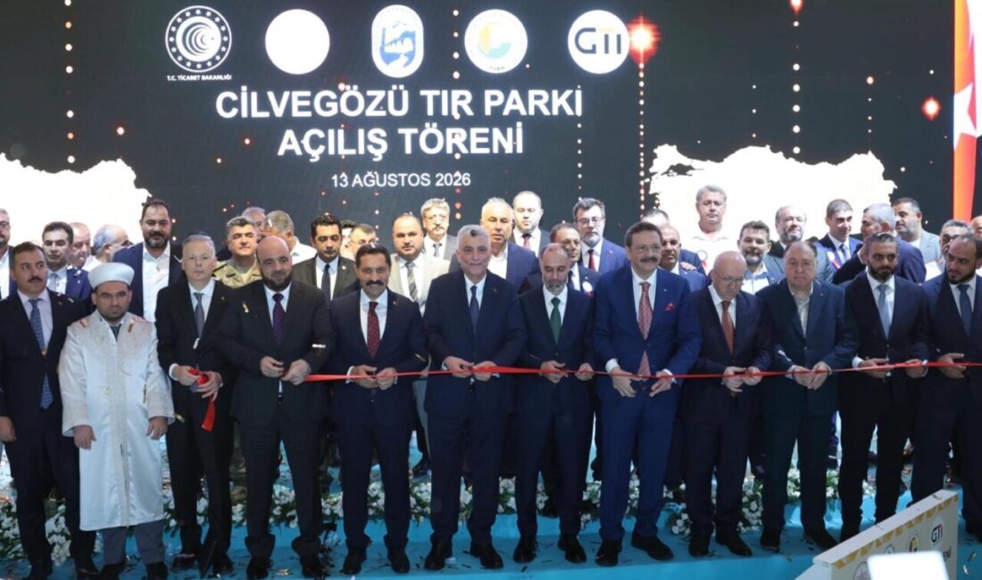 Ticaret Bakanı Ömer Bolat, Hatay’daki Cilvegözü Gümrük Kapısı Tır Parkı’nın