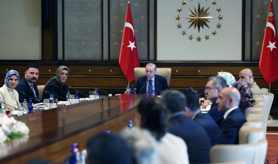 Cumhurbaşkanı Recep Tayyip Erdoğan, şehit yakınları ve gazilerle Cumhurbaşkanlığı Külliyesi’nde
