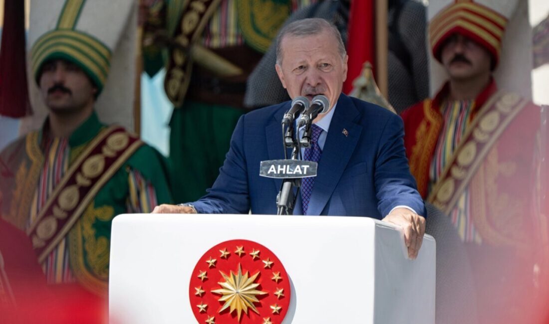 Cumhurbaşkanı Recep Tayyip Erdoğan, Malazgirt Zaferi’nin 955’inci yıl dönümü dolayısıyla