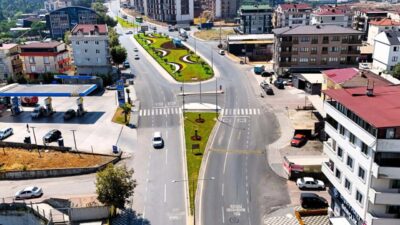 Kocaeli Büyükşehir Belediyesi tarafından Darıca’da hayata geçirilen kavşak düzenlemesiyle bölgede
