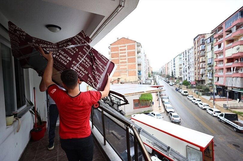 Denizli Büyükşehir Belediyesi’nin ihtiyaç sahibi vatandaşlar için sürdürdüğü mutfak tüpü