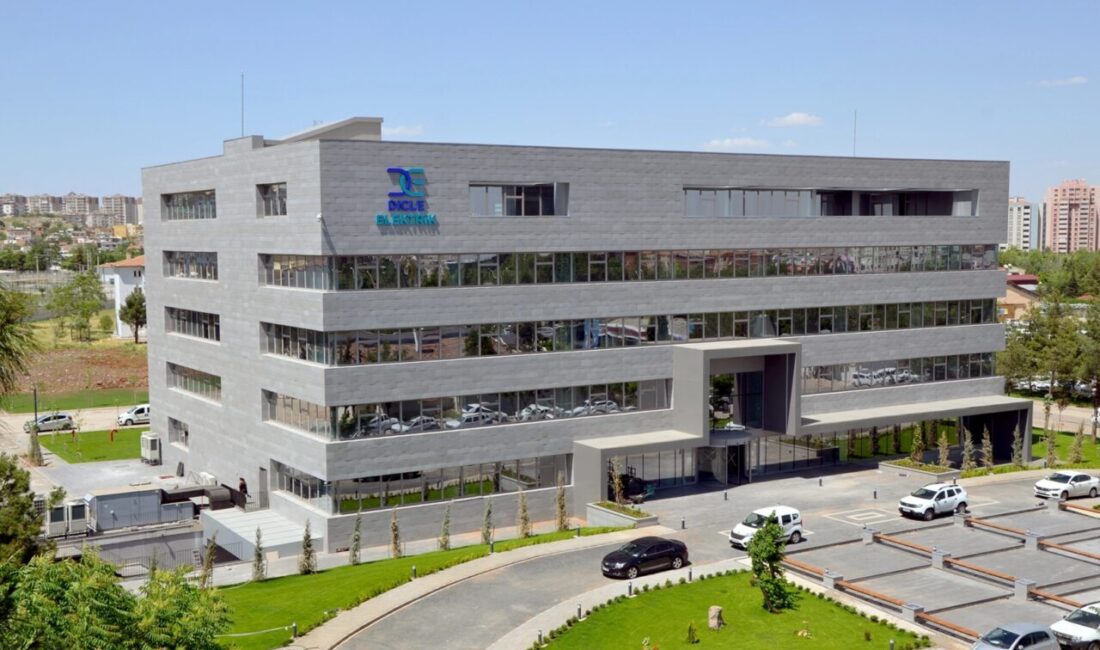 Dicle Elektrik, 2020'den beri 6 ilde LGS'de başarılı öğrencilere destek