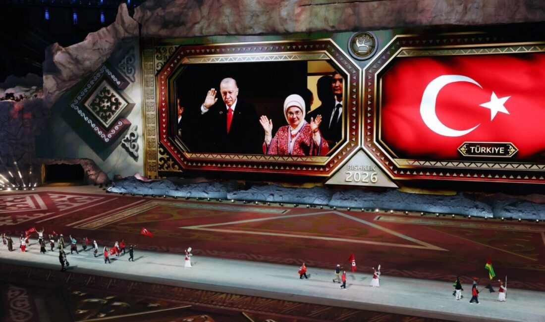 Cumhurbaşkanı Recep Tayyip Erdoğan ve eşi Emine Erdoğan, Kırgızistan'ın başkenti