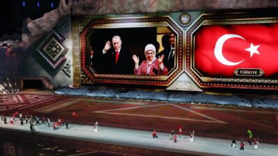 Cumhurbaşkanı Recep Tayyip Erdoğan ve eşi Emine Erdoğan, Kırgızistan'ın başkenti