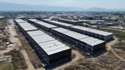 Düzce Belediye Başkanı Dr. Faruk Özlü, Akınlar Mahallesi'ndeki Beltaş Sanayi