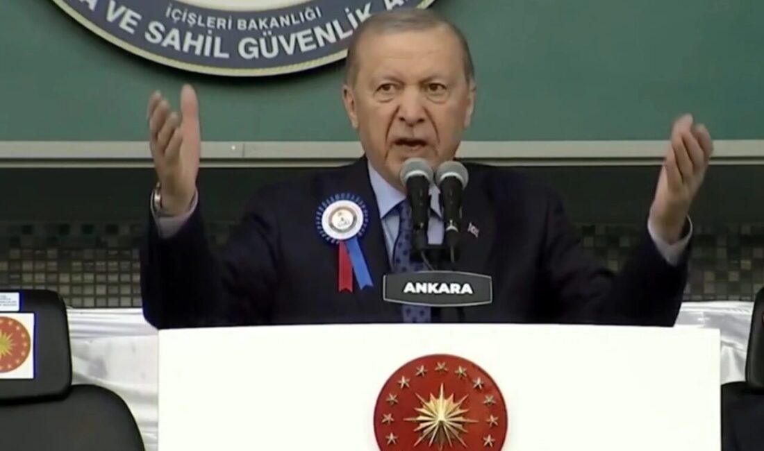 Cumhurbaşkanı Recep Tayyip Erdoğan, Jandarma ve Sahil Güvenlik Akademisi Mezuniyet
