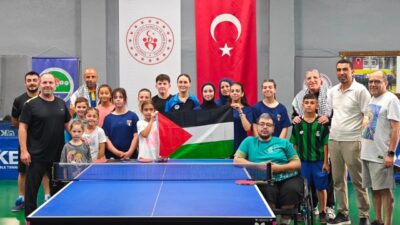 Sakarya’da sporun birleştirici gücü etrafında güzel bir buluşmaya imza atıldı.