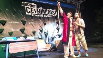 Kocaeli Büyükşehir Belediyesi, “Kütüphanemde Tiyatro Arası” etkinlikleriyle yaz akşamlarını kültür
