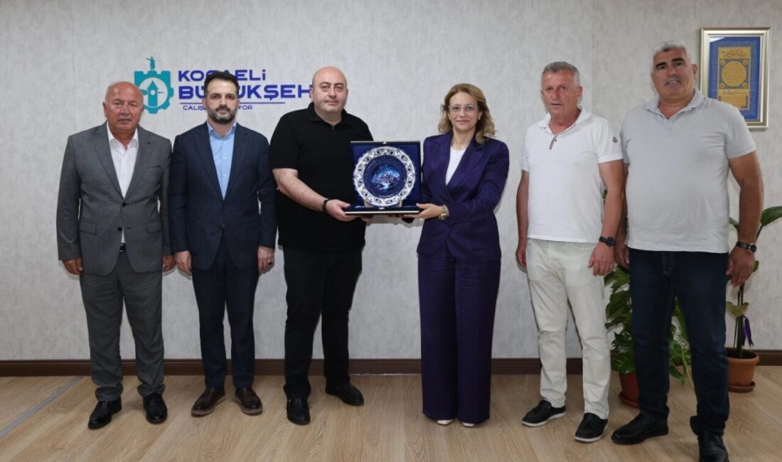 Gölcük’te düzenlenecek “Uluslararası Kafkas Folklor Etkinliği” kapsamında Kocaeli’ye gelen Gürcistan’ın