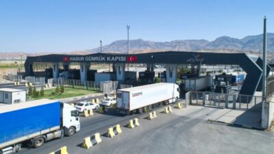 Ticaret Bakanı Ömer Bolat, Şırnak’ın Silopi ilçesindeki Habur Gümrük Kapısı’ndan