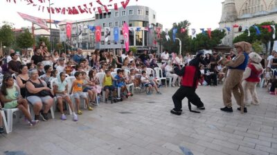 İstanbul Maltepe Belediyesi, çocukların yaz tatilini sanatla, eğlenceyle ve kültürle