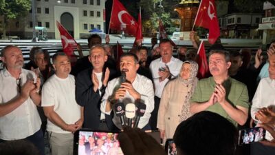 Ankara’da şehit aileleri ve gazilerin Kurtuluş Parkı’ndaki eylemine destek verirken