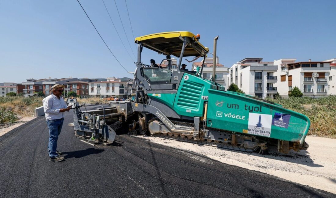 İzmir Büyükşehir Belediyesi, Bergama’nın ilçe merkezi ve kırsal mahallelerinde yol